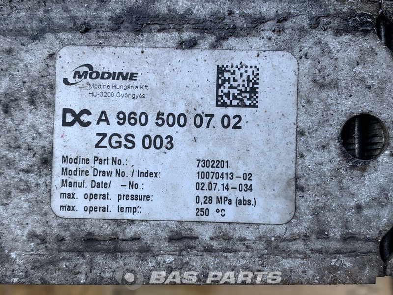 Mercedes-Benz Antos MP4 Intercooler Mercedes A 960 500 07 02 - İnterkuler - Kamyon: fotoğraf 4 Mercedes-Benz Antos MP4 Intercooler Mercedes A 960 500 07 02 - İnterkuler - Kamyon: fotoğraf 4