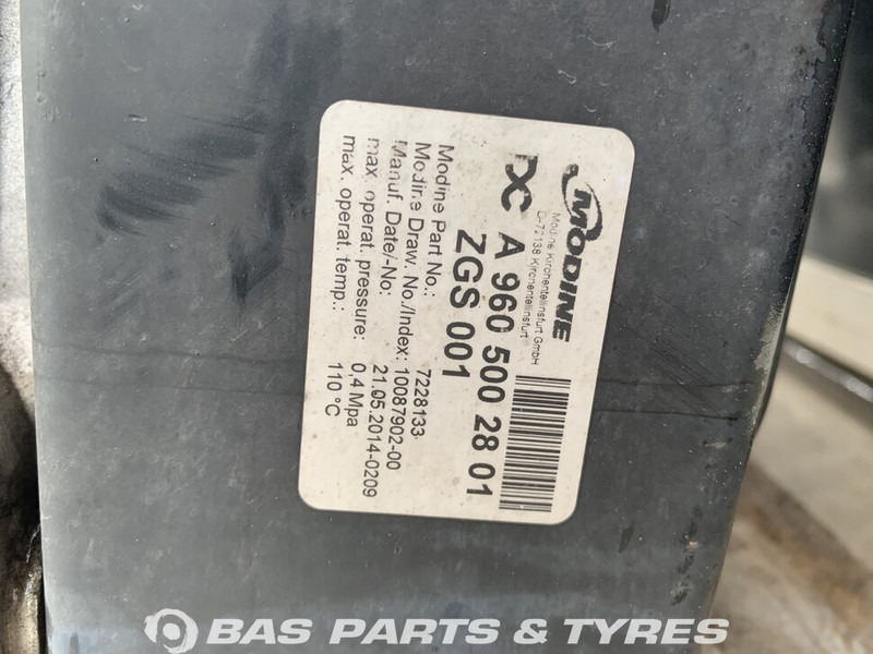 Mercedes-Benz Antos MP4 Koelerpakket Mercedes OM470LA 430 A 960 500 28 01 - Radyatör - Kamyon: fotoğraf 3 Mercedes-Benz Antos MP4 Koelerpakket Mercedes OM470LA 430 A 960 500 28 01 - Radyatör - Kamyon: fotoğraf 3