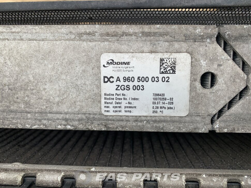 Mercedes-Benz Antos MP4 Koelerpakket Mercedes OM470LA A 960 500 28 01 - Radyatör - Kamyon: fotoğraf 3 Mercedes-Benz Antos MP4 Koelerpakket Mercedes OM470LA A 960 500 28 01 - Radyatör - Kamyon: fotoğraf 3