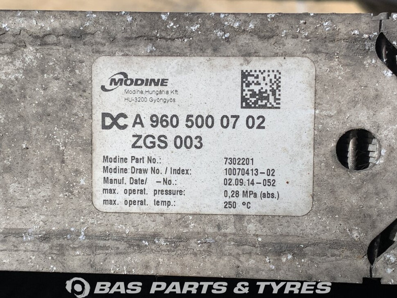 Mercedes-Benz Antos MP4 Koelerpakket Mercedes OM936LA 320 A 960 500 29 01 - Radyatör - Kamyon: fotoğraf 3 Mercedes-Benz Antos MP4 Koelerpakket Mercedes OM936LA 320 A 960 500 29 01 - Radyatör - Kamyon: fotoğraf 3