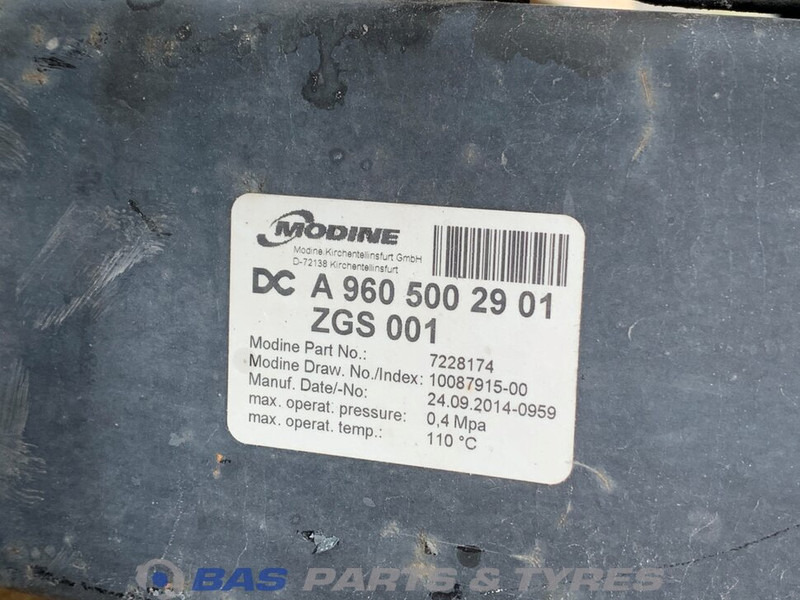 Mercedes-Benz Antos MP4 Koelerpakket Mercedes OM936LA 320 A 960 500 29 01 - Radyatör - Kamyon: fotoğraf 4 Mercedes-Benz Antos MP4 Koelerpakket Mercedes OM936LA 320 A 960 500 29 01 - Radyatör - Kamyon: fotoğraf 4