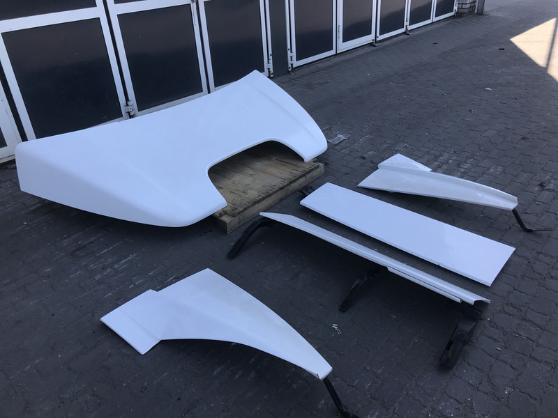 Mercedes-Benz Antos MP4 Spoilerset Mercedes ClassicSpace M-cab L1EH1 A 960 790 27 44 - Aerodinamik/ Spoylerler - Kamyon: fotoğraf 3 Mercedes-Benz Antos MP4 Spoilerset Mercedes ClassicSpace M-cab L1EH1 A 960 790 27 44 - Aerodinamik/ Spoylerler - Kamyon: fotoğraf 3