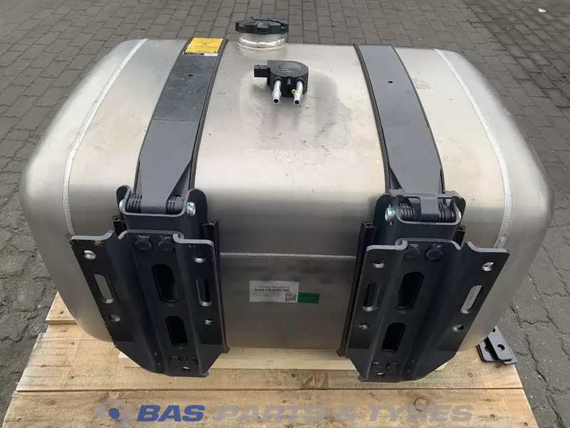 Mercedes-Benz Brandstoftank Mercedes 290 Liter A 960 470 00 04 - Yakıt tankı - Kamyon: fotoğraf 3 Mercedes-Benz Brandstoftank Mercedes 290 Liter A 960 470 00 04 - Yakıt tankı - Kamyon: fotoğraf 3