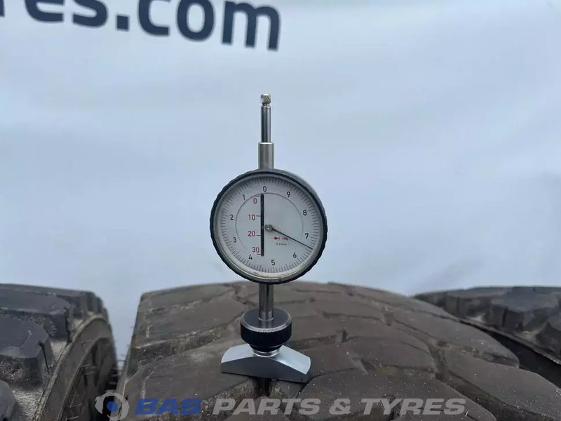 Michelin Remix Michelin Remix 315/80R22.5 X Works D 156/150 K M+S 3PMSF gebruikte set - Lastik - Kamyon: fotoğraf 3 Michelin Remix Michelin Remix 315/80R22.5 X Works D 156/150 K M+S 3PMSF gebruikte set - Lastik - Kamyon: fotoğraf 3