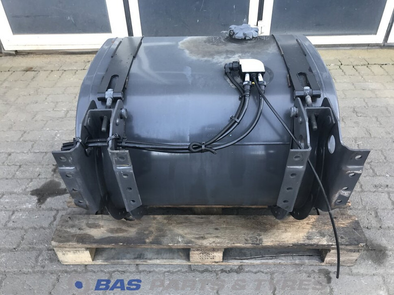 Renault - Yakıt tankı - Kamyon: fotoğraf 3 Renault - Yakıt tankı - Kamyon: fotoğraf 3