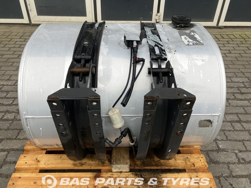 Renault - Yakıt tankı - Kamyon: fotoğraf 3 Renault - Yakıt tankı - Kamyon: fotoğraf 3