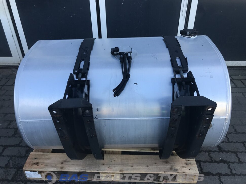 Renault - Yakıt tankı - Kamyon: fotoğraf 3 Renault - Yakıt tankı - Kamyon: fotoğraf 3