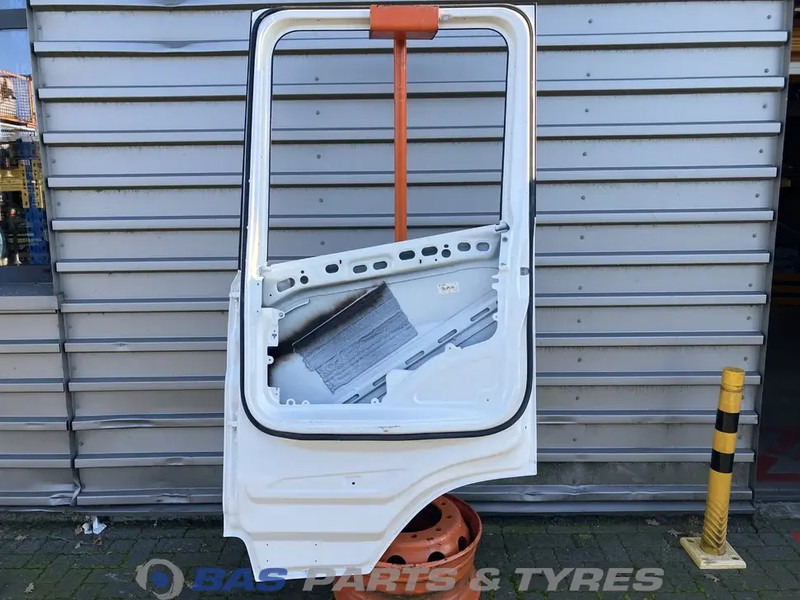 Scania R-Serie NextGen Portier Rechts Scania 2044984 - Kapı ve yedek parça - Kamyon: fotoğraf 2 Scania R-Serie NextGen Portier Rechts Scania 2044984 - Kapı ve yedek parça - Kamyon: fotoğraf 2