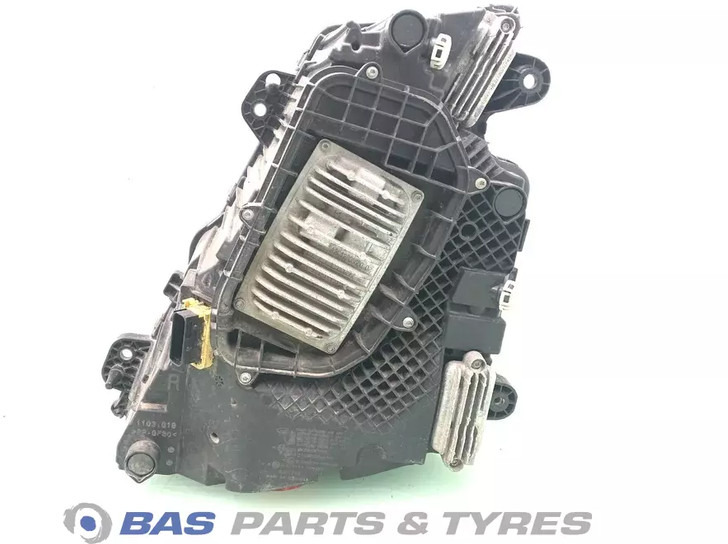 Volvo FH16 (FH5) Koplamp Rechts 22656780 - Ön far - Kamyon: fotoğraf 2 Volvo FH16 (FH5) Koplamp Rechts 22656780 - Ön far - Kamyon: fotoğraf 2