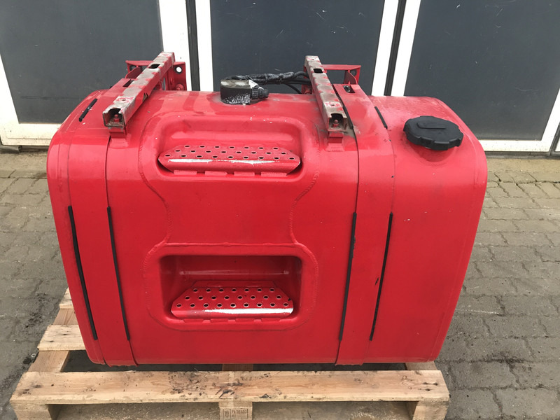 Volvo  - Yakıt tankı - Kamyon: fotoğraf 1 Volvo  - Yakıt tankı - Kamyon: fotoğraf 1