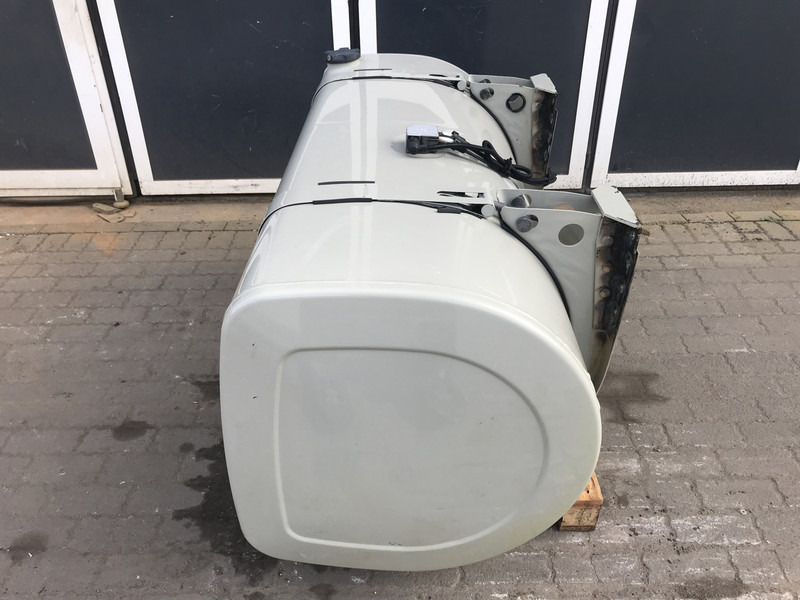 Volvo - Yakıt tankı - Kamyon: fotoğraf 2 Volvo - Yakıt tankı - Kamyon: fotoğraf 2