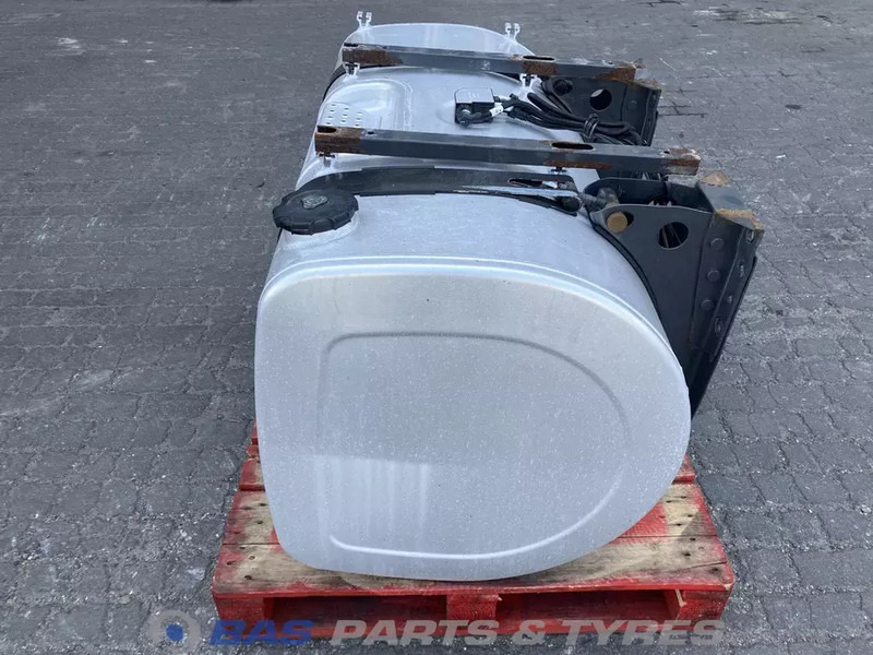 Volvo - Yakıt tankı - Kamyon: fotoğraf 2 Volvo - Yakıt tankı - Kamyon: fotoğraf 2