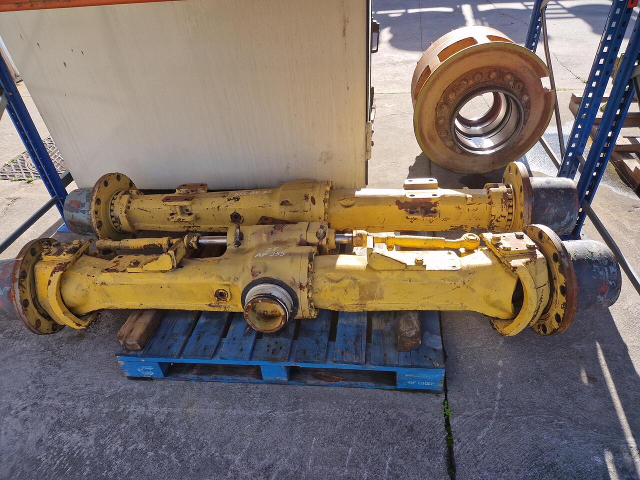 Eje ZF AP355 - Aks ve yedek parça - İş makinaları: fotoğraf 1 Eje ZF AP355 - Aks ve yedek parça - İş makinaları: fotoğraf 1