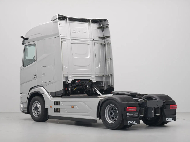 DAF XG 480 FT DVS LEATHER PTO-PREP B3-ALARM SILVER METALLIC (J5320MESI) VECTO 2 - Çekici: fotoğraf 4 DAF XG 480 FT DVS LEATHER PTO-PREP B3-ALARM SILVER METALLIC (J5320MESI) VECTO 2 - Çekici: fotoğraf 4