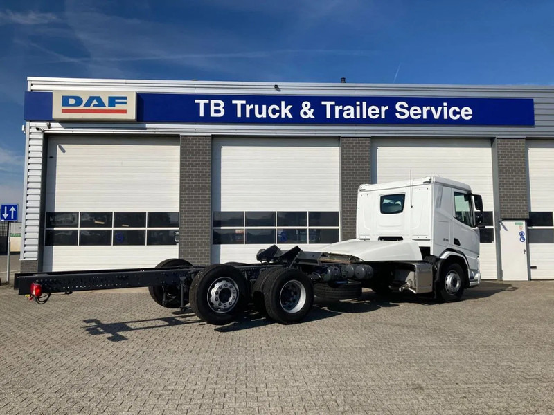 DAF XD 450 FAN CHASSIS SLEEPER CAB PTO STEERING LIFTAXLE 505WB - NEW - Şasi kamyon: fotoğraf 3 DAF XD 450 FAN CHASSIS SLEEPER CAB PTO STEERING LIFTAXLE 505WB - NEW - Şasi kamyon: fotoğraf 3