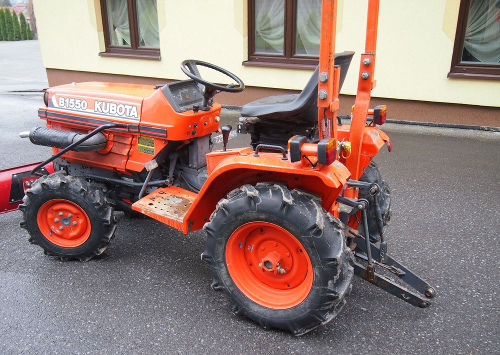 Ciągnik Kubota B1550 1994 traktorek KUBOTA 4x4 19KM - Traktör: fotoğraf 5 Ciągnik Kubota B1550 1994 traktorek KUBOTA 4x4 19KM - Traktör: fotoğraf 5