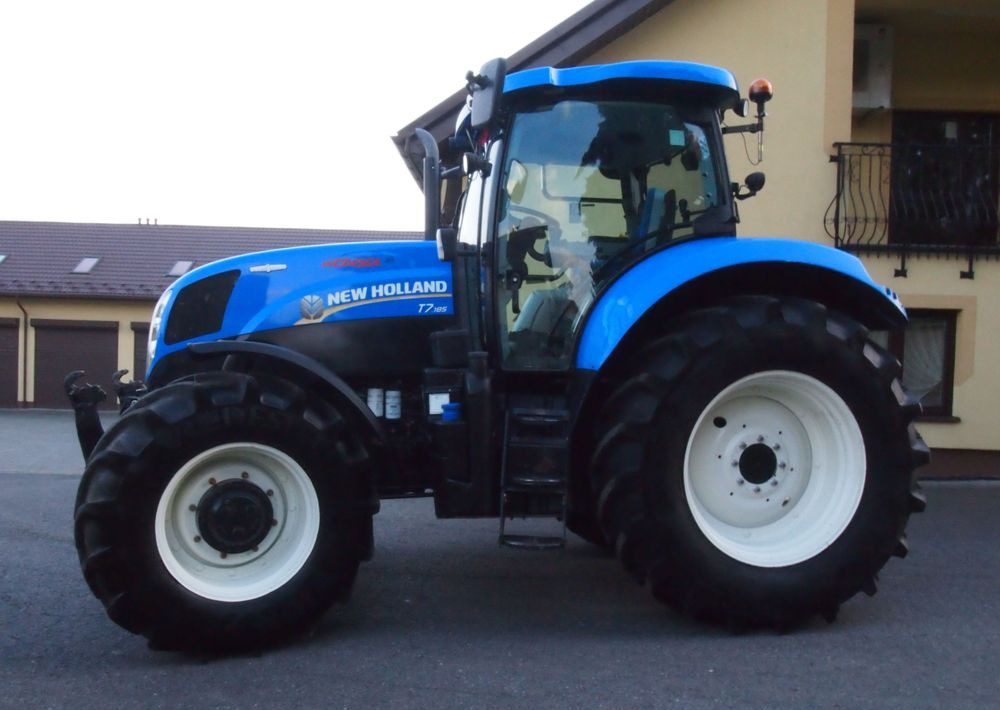 Ciągnik New Holland T7.185 2013 New Holland Autocommand i TUZ - Traktör: fotoğraf 2 Ciągnik New Holland T7.185 2013 New Holland Autocommand i TUZ - Traktör: fotoğraf 2