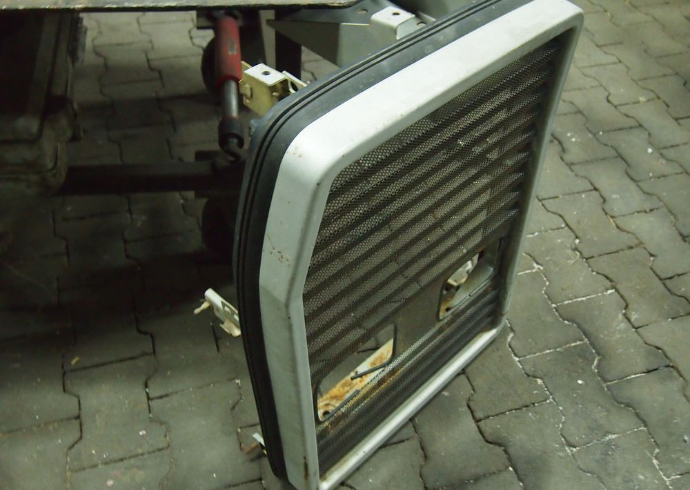 Części do Ciągnika Massey Ferguson MF 3000, 6000 Przedni grill maskę do Massey Ferguson serii 3000, 3100.
z lampami - Izgara - Tarım araçları: fotoğraf 1 Części do Ciągnika Massey Ferguson MF 3000, 6000 Przedni grill maskę do Massey Ferguson serii 3000, 3100.
z lampami - Izgara - Tarım araçları: fotoğraf 1