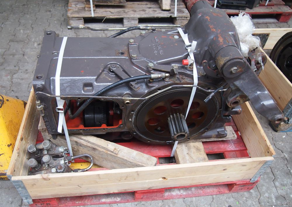 Części do Ciągnika Massey Ferguson MF 3000, 6000 Tylny most z podnośnikiem od MF 3000, 6000 - Arka aks - Tarım araçları: fotoğraf 5 Części do Ciągnika Massey Ferguson MF 3000, 6000 Tylny most z podnośnikiem od MF 3000, 6000 - Arka aks - Tarım araçları: fotoğraf 5