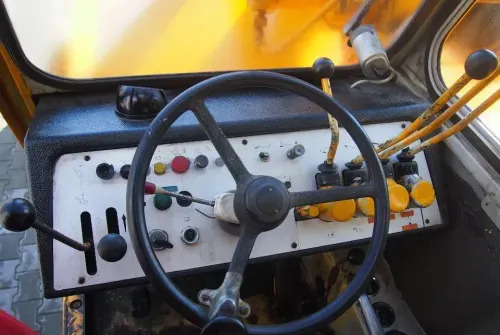 Dźwig Demag V72 1991 Dźwig żuraw Demag V72 12T 13m - Mobil vinç: fotoğraf 4 Dźwig Demag V72 1991 Dźwig żuraw Demag V72 12T 13m - Mobil vinç: fotoğraf 4