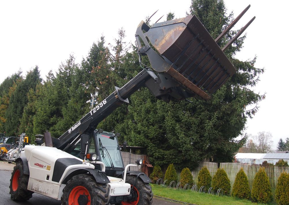Ładowarka teleskopowa Bobcat T2556 2005 Ładowarka teleskopowa BOBCAT - Teleskopik yükleyici: fotoğraf 2 Ładowarka teleskopowa Bobcat T2556 2005 Ładowarka teleskopowa BOBCAT - Teleskopik yükleyici: fotoğraf 2