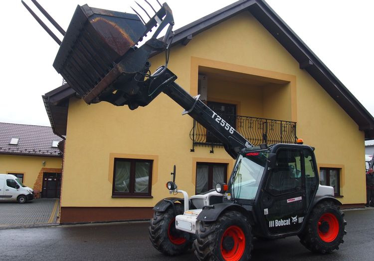 Ładowarka teleskopowa Bobcat T2556 2005 Ładowarka teleskopowa BOBCAT - Teleskopik yükleyici: fotoğraf 1 Ładowarka teleskopowa Bobcat T2556 2005 Ładowarka teleskopowa BOBCAT - Teleskopik yükleyici: fotoğraf 1