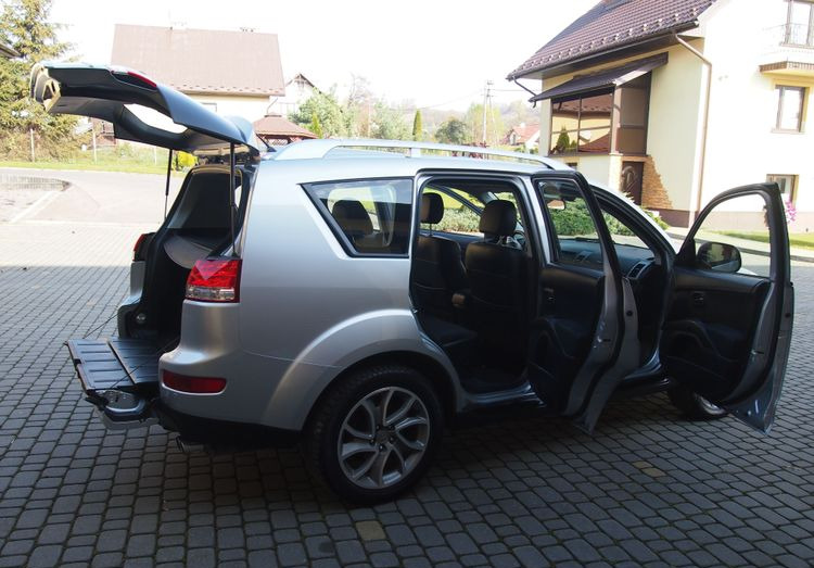 Binek araba Samochód Citroen C-Crosser 2.2 HDI 2010 Samochód osobowy SUW 4x4: fotoğraf 6