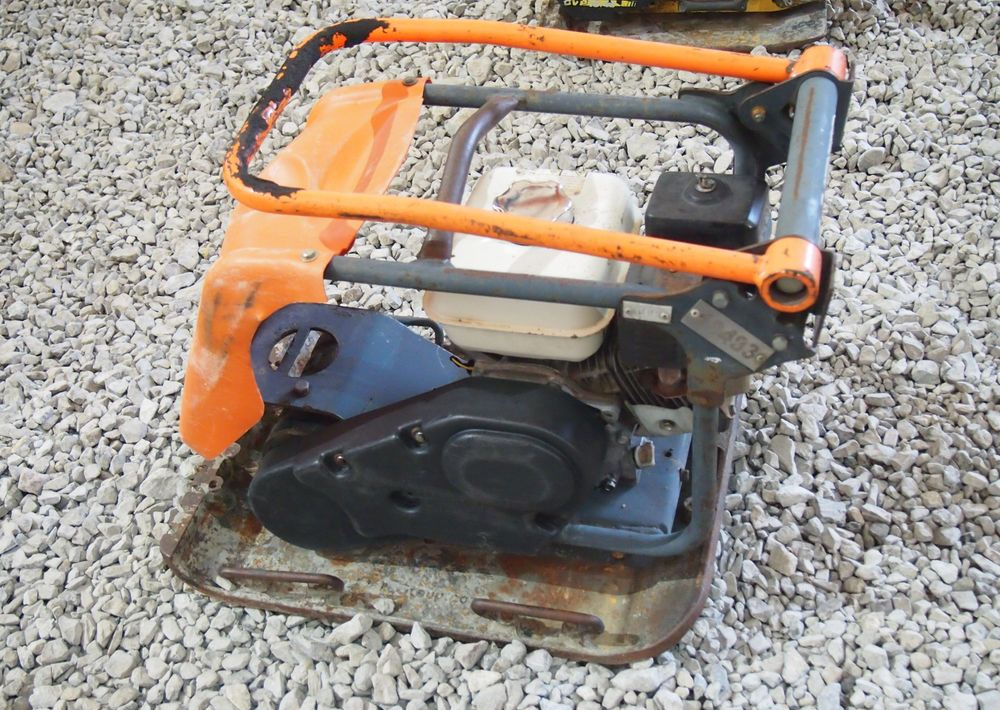 Ubijarka Belle PC5000E 2009 Zagęszczarka ubijarka Bella - Titreşimli kompaktör: fotoğraf 4 Ubijarka Belle PC5000E 2009 Zagęszczarka ubijarka Bella - Titreşimli kompaktör: fotoğraf 4