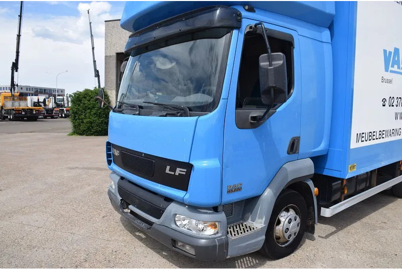 DAF LF 220 LF45 220 - Kapalı kasa kamyon: fotoğraf 3 DAF LF 220 LF45 220 - Kapalı kasa kamyon: fotoğraf 3