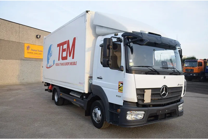 Mercedes-Benz Atego 1021 - Kapalı kasa kamyon: fotoğraf 4 Mercedes-Benz Atego 1021 - Kapalı kasa kamyon: fotoğraf 4