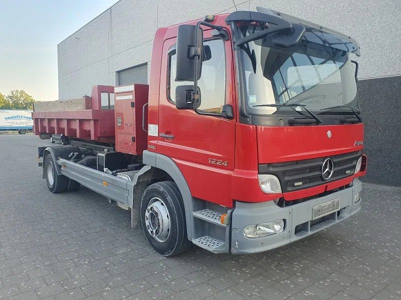 Mercedes-Benz Atego 1224 - Kancalı yükleyici kamyon: fotoğraf 1 Mercedes-Benz Atego 1224 - Kancalı yükleyici kamyon: fotoğraf 1