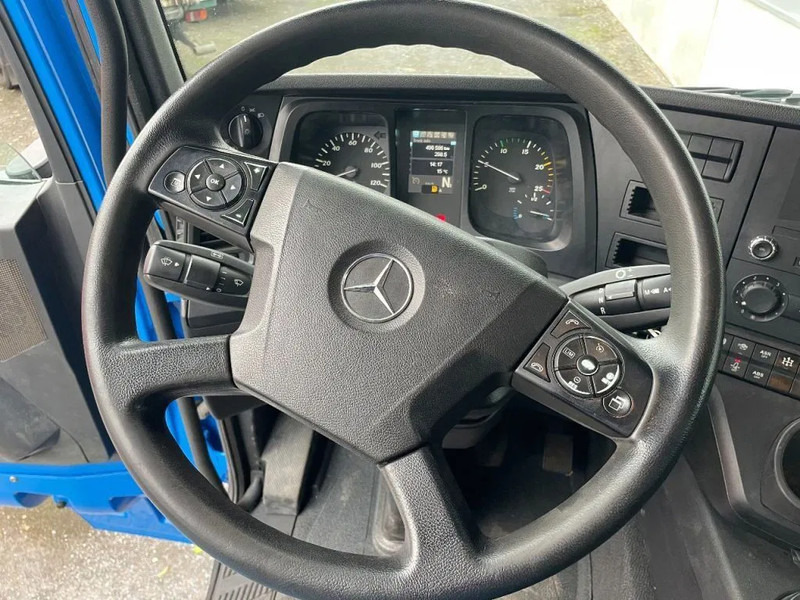 Mercedes-Benz Arocs 3342 *6x6*meegestuurd as*2zijdige kipper*Airco*Bluetooth - Damperli kamyon, Vinçli kamyon: fotoğraf 4 Mercedes-Benz Arocs 3342 *6x6*meegestuurd as*2zijdige kipper*Airco*Bluetooth - Damperli kamyon, Vinçli kamyon: fotoğraf 4