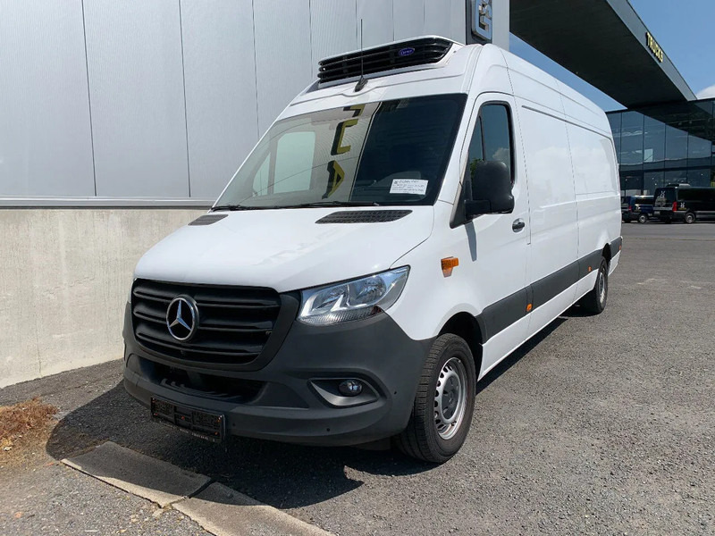 Mercedes-Benz Sprinter 315 L3H2*NEW Carrier xarios 350 -18°C*achteruitrijcamera*navigatie*zetelverwarming*360° camera* - Frigorifik kamyonet: fotoğraf 1 Mercedes-Benz Sprinter 315 L3H2*NEW Carrier xarios 350 -18°C*achteruitrijcamera*navigatie*zetelverwarming*360° camera* - Frigorifik kamyonet: fotoğraf 1
