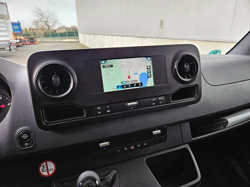 Mercedes-Benz Sprinter 317 CDI*L2H2*360°CAMERA*TEMPOMAT*NAVIGATIE*STOELVERWARMING* - Panelvan: fotoğraf 5 Mercedes-Benz Sprinter 317 CDI*L2H2*360°CAMERA*TEMPOMAT*NAVIGATIE*STOELVERWARMING* - Panelvan: fotoğraf 5
