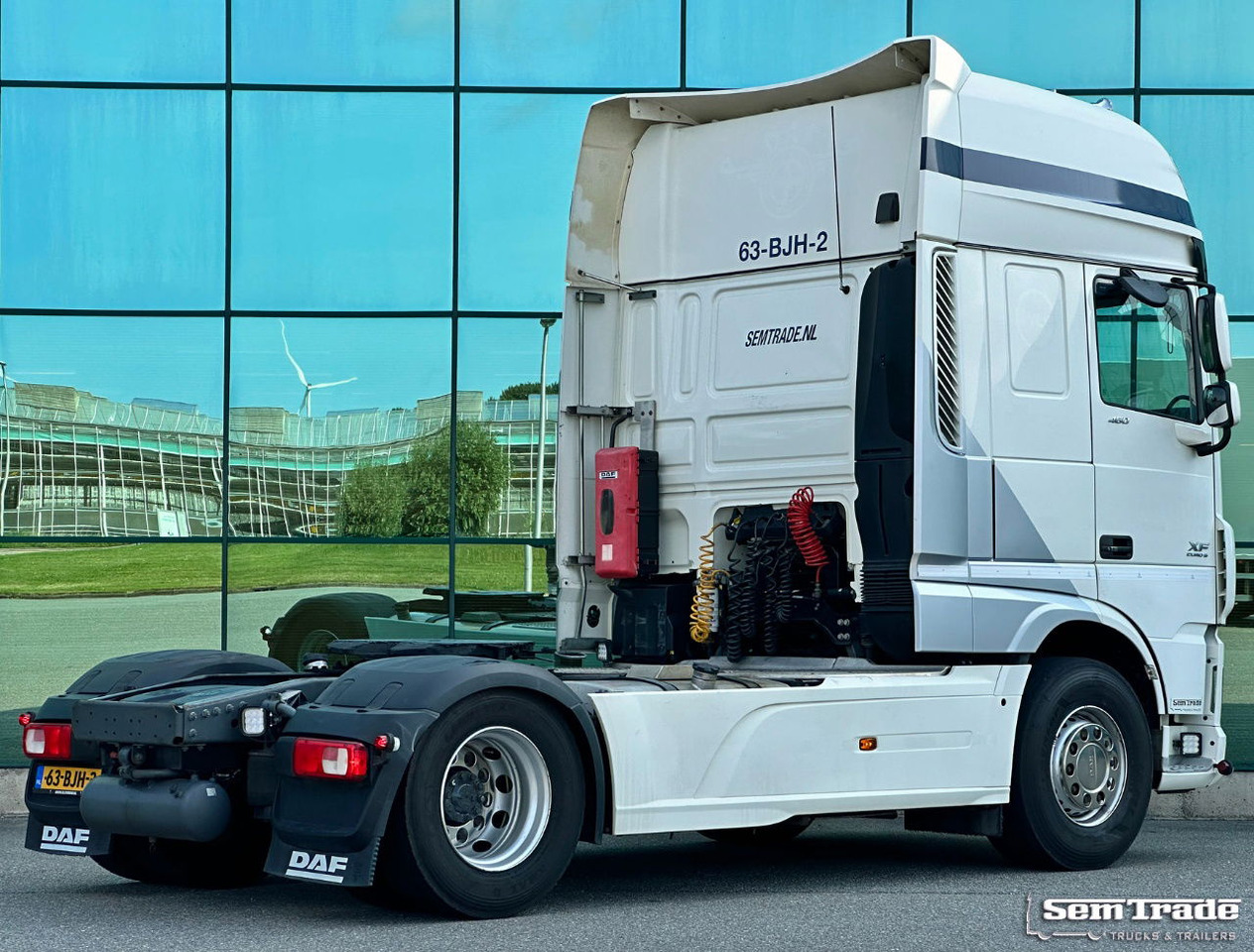 DAF XF 460 FT SSC Euro 6 Full Spoiler 2X Tanks Smart Tacho TOP Condition - Çekici: fotoğraf 4 DAF XF 460 FT SSC Euro 6 Full Spoiler 2X Tanks Smart Tacho TOP Condition - Çekici: fotoğraf 4