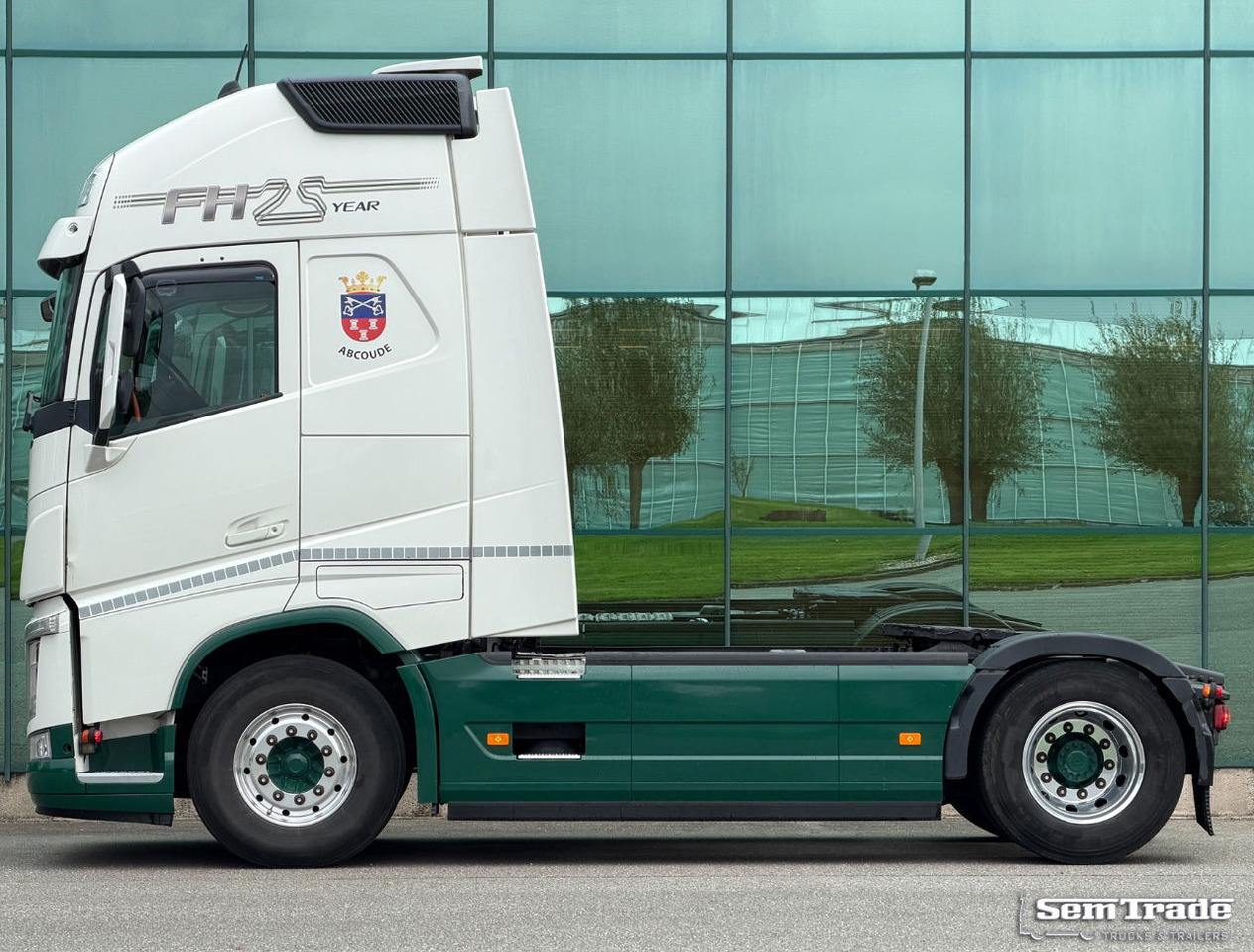 Volvo FH 13.460 I-Park Cool 25 Years Edition 2X Tanks NEW Clutch NEW Brakes Super Condition - Çekici: fotoğraf 2 Volvo FH 13.460 I-Park Cool 25 Years Edition 2X Tanks NEW Clutch NEW Brakes Super Condition - Çekici: fotoğraf 2