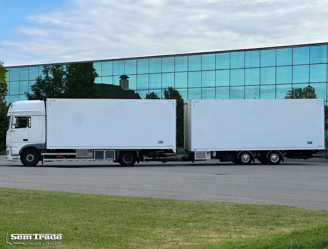 DAF XF 460 SSC Only 636.000 KM Tail Lift Cooling TOP Condition Holland-Combi - Refrijeratör kamyon: fotoğraf 2 DAF XF 460 SSC Only 636.000 KM Tail Lift Cooling TOP Condition Holland-Combi - Refrijeratör kamyon: fotoğraf 2