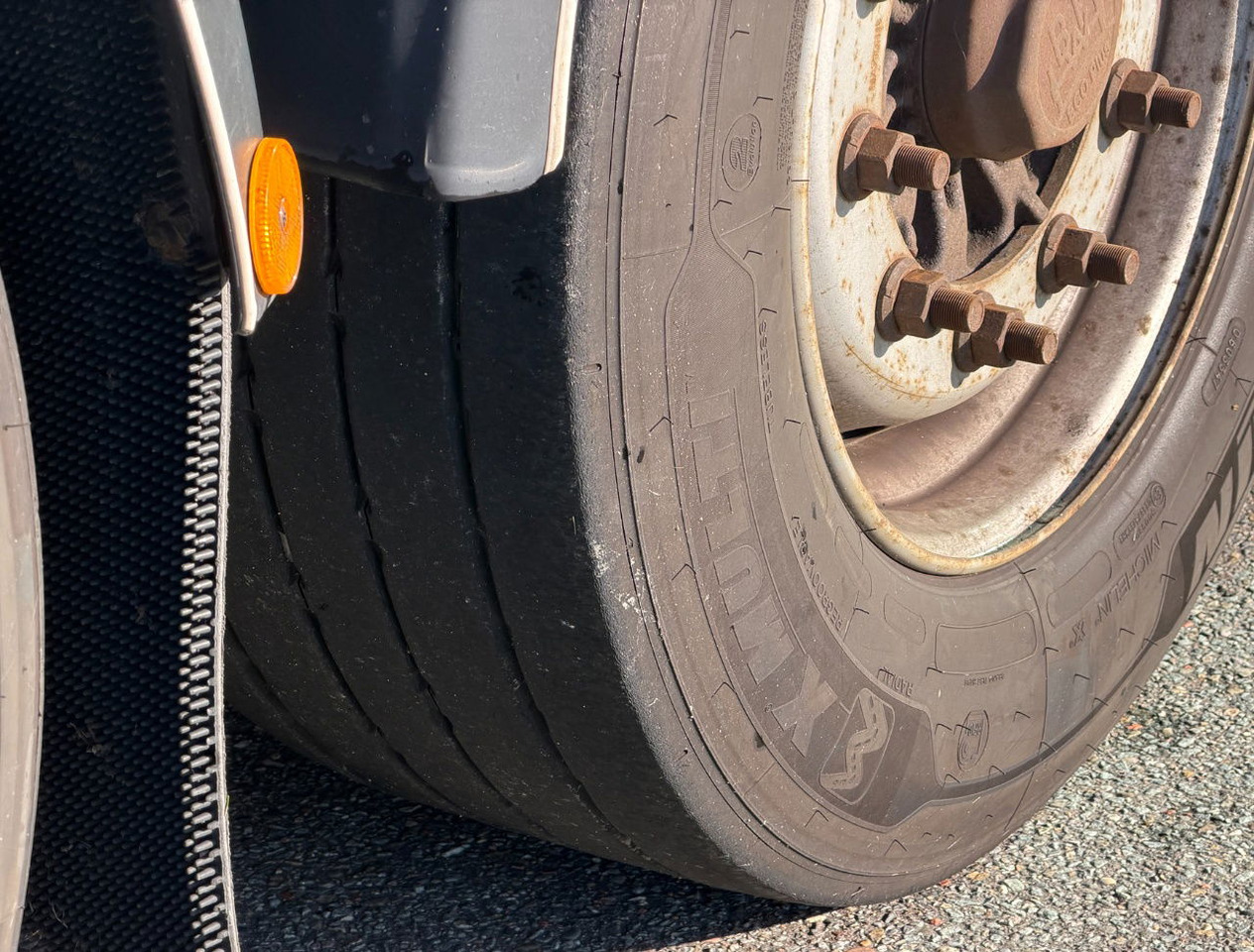 Tenteli dorse Fliegl SDS 350 Lift Axle Disc Brakes Sliding Sides + Roof TOP Condition: fotoğraf 14 Tenteli dorse Fliegl SDS 350 Lift Axle Disc Brakes Sliding Sides + Roof TOP Condition: fotoğraf 14