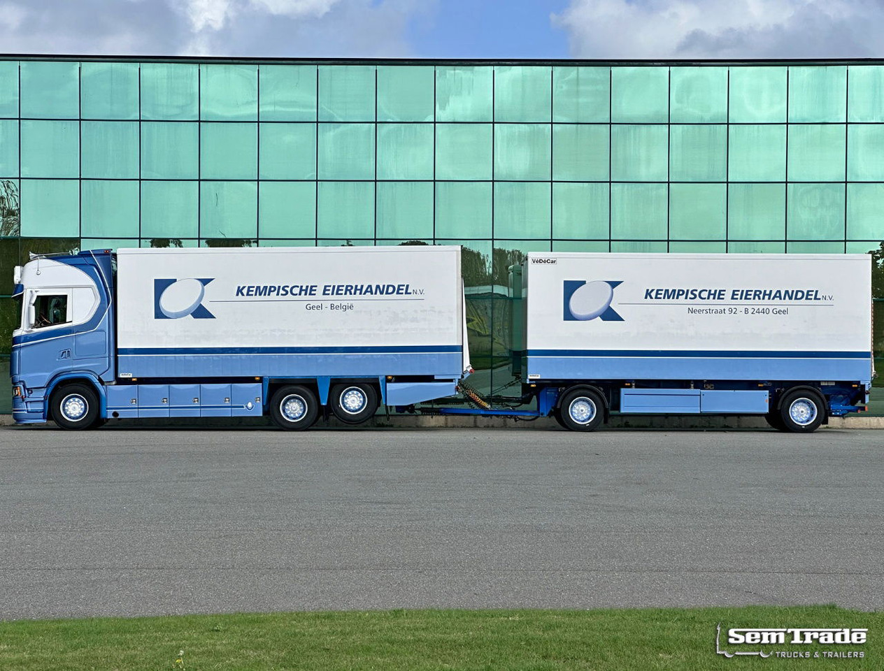 Scania S650 V8 NGS Only 193.000 KM Full Options FullY Isolated Body Special Show Truck / Combi NEW Condition - Refrijeratör kamyon: fotoğraf 3 Scania S650 V8 NGS Only 193.000 KM Full Options FullY Isolated Body Special Show Truck / Combi NEW Condition - Refrijeratör kamyon: fotoğraf 3