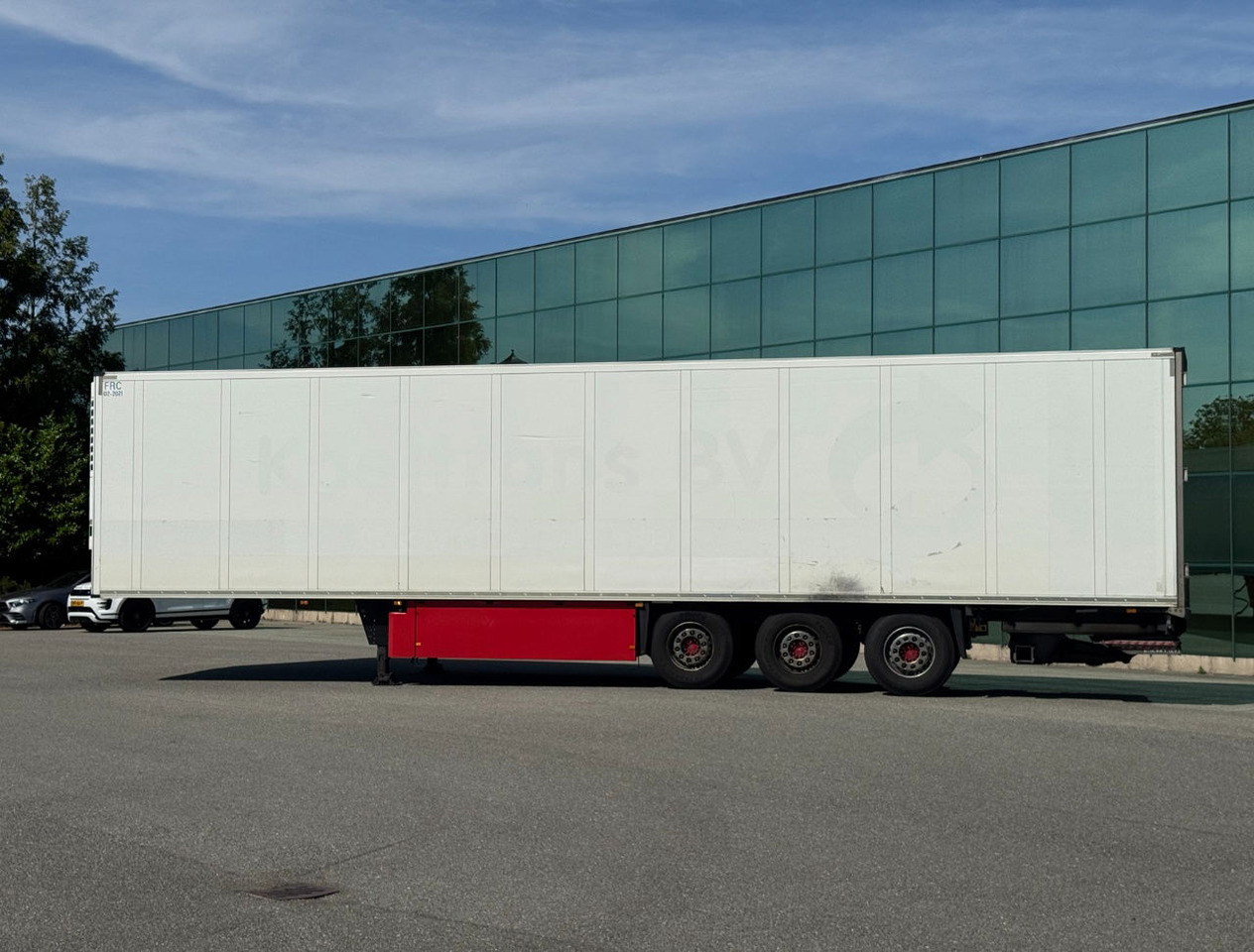 Schmitz Cargobull SCBS3B 270 CM High Flower Wide Liftaxle Tail Lift NL Trailer 6 - Frigorifik dorse: fotoğraf 2 Schmitz Cargobull SCBS3B 270 CM High Flower Wide Liftaxle Tail Lift NL Trailer 6 - Frigorifik dorse: fotoğraf 2