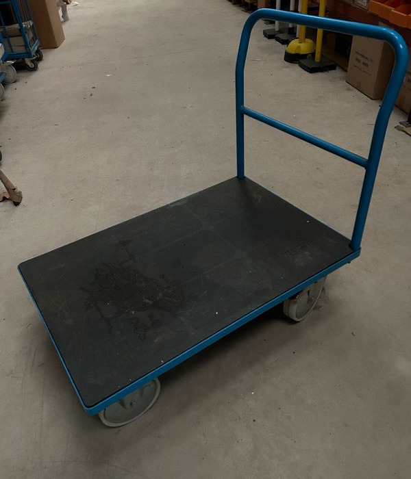 Chariots tous modeles pour panneaux bois pour metals pour futs hydrauliques ,chariots inox, - Depo ekipmanı: fotoğraf 1 Chariots tous modeles pour panneaux bois pour metals pour futs hydrauliques ,chariots inox, - Depo ekipmanı: fotoğraf 1