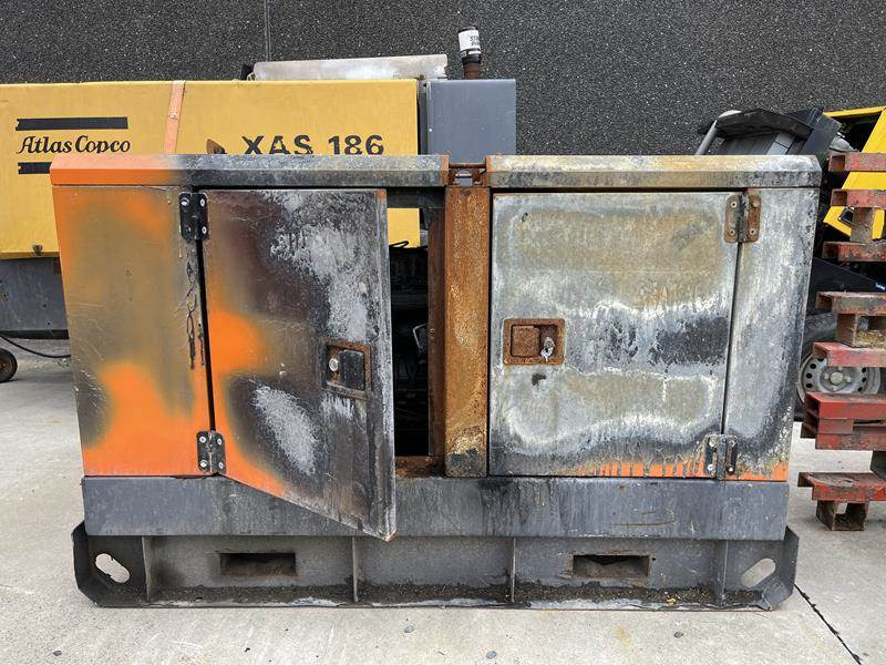 Atlas-Copco QAS 20 - Elektrikli jeneratör: fotoğraf 1 Atlas-Copco QAS 20 - Elektrikli jeneratör: fotoğraf 1