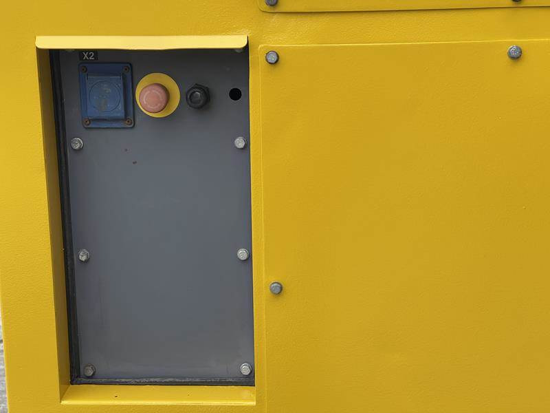 Elektrikli jeneratör Atlas-Copco QAS 325: fotoğraf 12