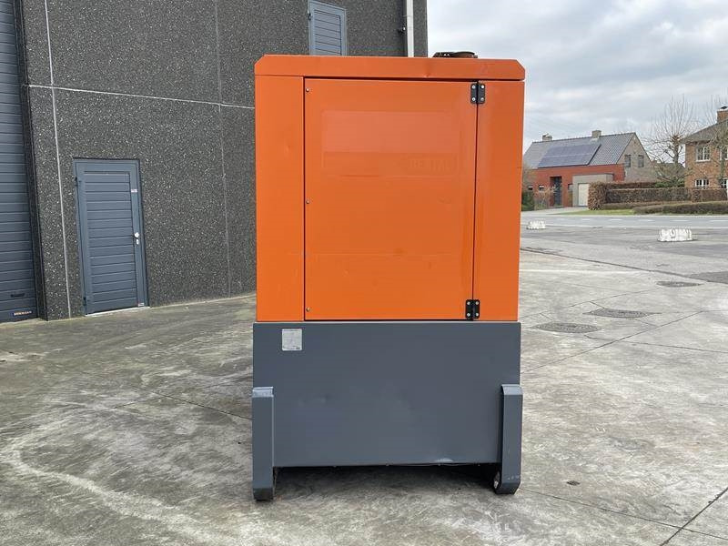 Atlas-Copco QAS 325 VD - Elektrikli jeneratör: fotoğraf 3 Atlas-Copco QAS 325 VD - Elektrikli jeneratör: fotoğraf 3