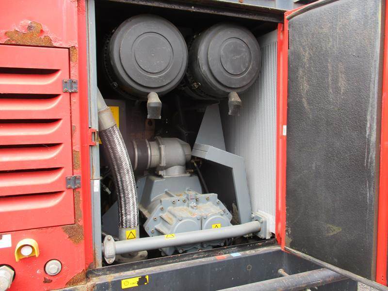 Atlas-Copco XAHS 426 CD - N - Hava kompresörü: fotoğraf 3 Atlas-Copco XAHS 426 CD - N - Hava kompresörü: fotoğraf 3