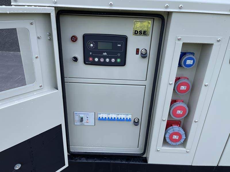 Cummins 28 kVA - Elektrikli jeneratör: fotoğraf 4 Cummins 28 kVA - Elektrikli jeneratör: fotoğraf 4