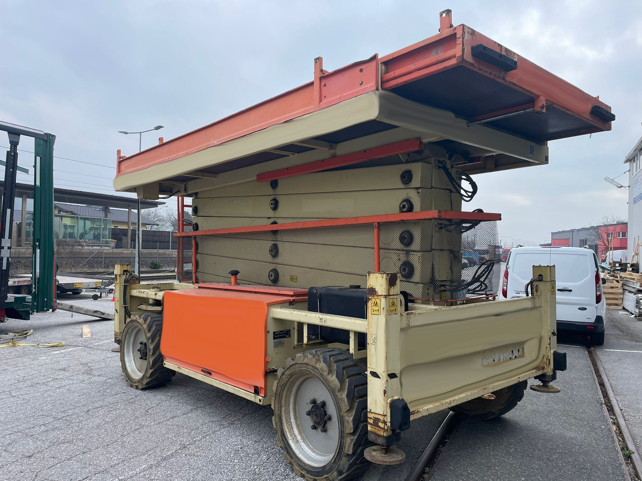 JLG 203-24 - Makasli platform: fotoğraf 1 JLG 203-24 - Makasli platform: fotoğraf 1