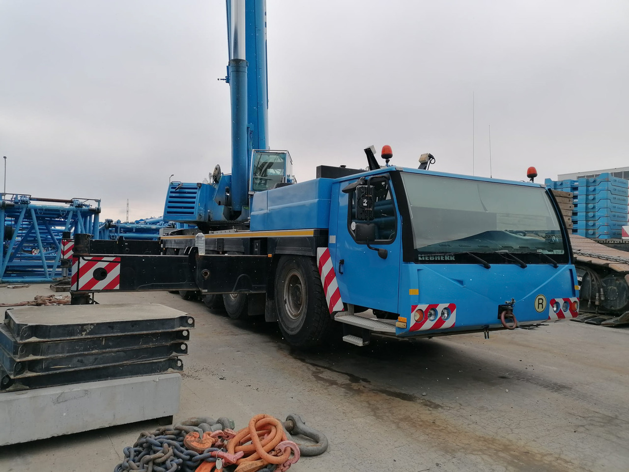 Liebherr LTM 1200-5.1 - Mobil vinç: fotoğraf 1 Liebherr LTM 1200-5.1 - Mobil vinç: fotoğraf 1