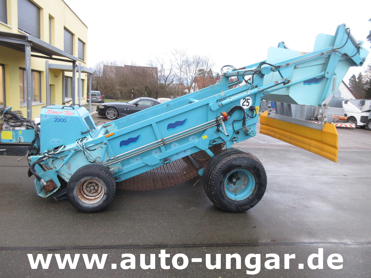 Kässbohrer BeachTech STR 2000 Baujahr 2003 BeachCleaner Strandreiniger °0043 - Atık toplama taşıt/ Özel amaçlı taşıt: fotoğraf 4 Kässbohrer BeachTech STR 2000 Baujahr 2003 BeachCleaner Strandreiniger °0043 - Atık toplama taşıt/ Özel amaçlı taşıt: fotoğraf 4