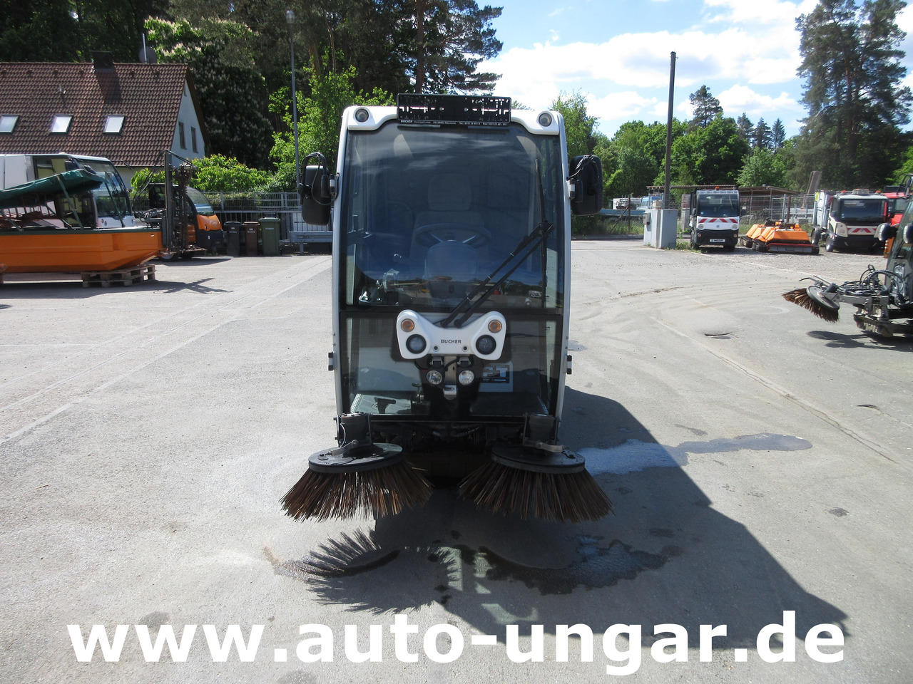 BUCHER CC 1000 Kleinkehrmaschine CityCat 4-Rad Lenkung - Yer süpürme makinası: fotoğraf 2 BUCHER CC 1000 Kleinkehrmaschine CityCat 4-Rad Lenkung - Yer süpürme makinası: fotoğraf 2